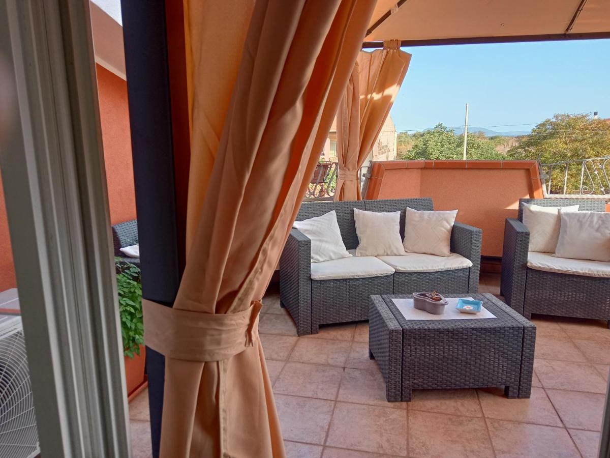 Casa Vacanza Le 2 Isole Suni المظهر الخارجي الصورة
